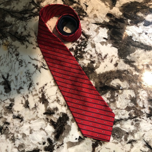Repp Stripe Tommy Hilfiger Tie Red Blue White - All Silk - Made in USA - Picture 7 of 9